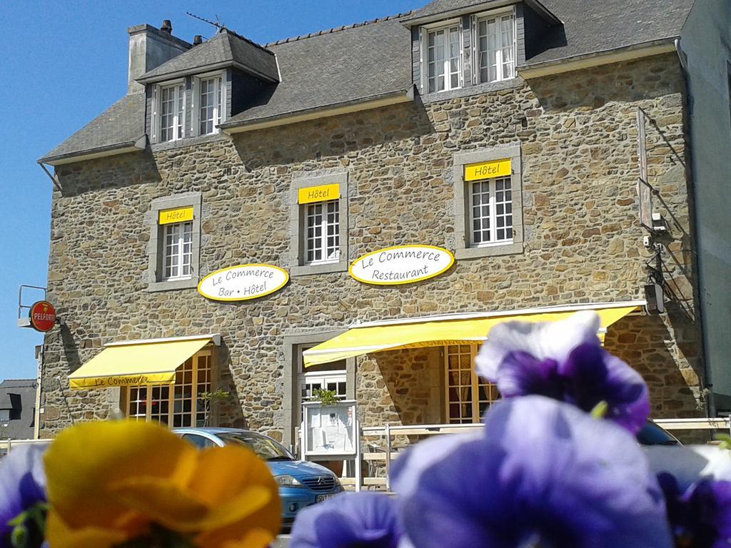 Hotel Restaurant Du Commerce ラ・グエニエール エクステリア 写真