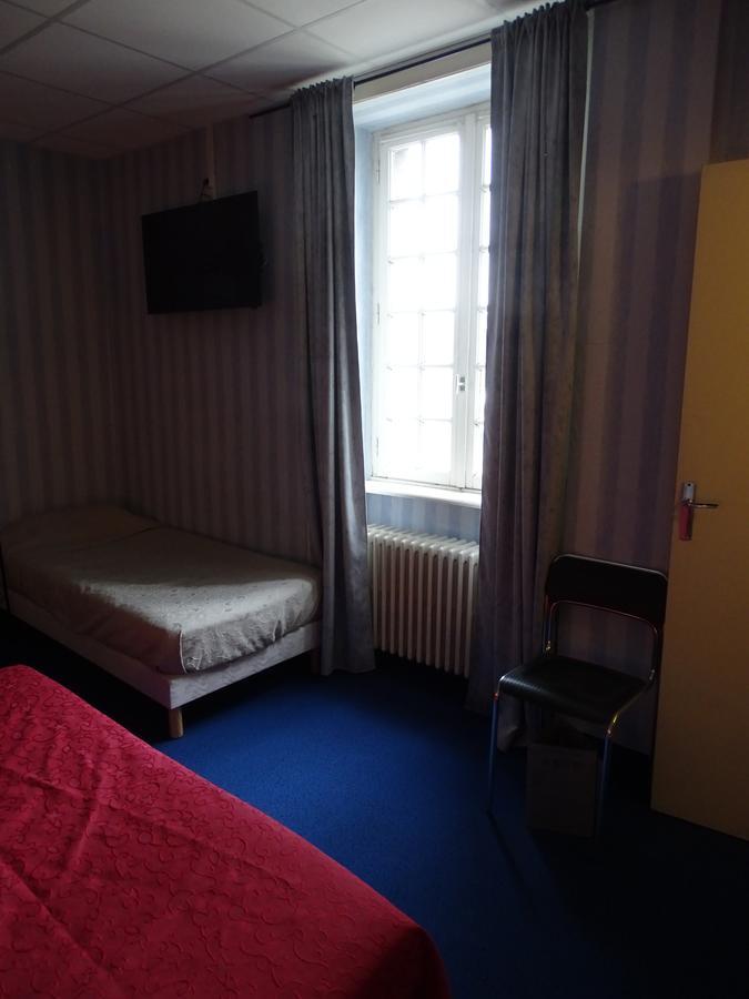 Hotel Restaurant Du Commerce ラ・グエニエール エクステリア 写真